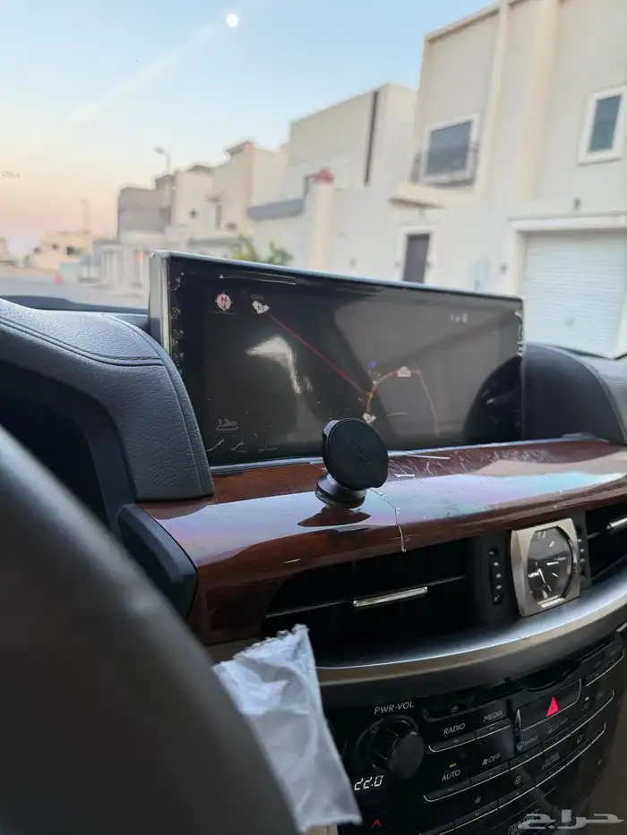 تم البيع تم البيع لكزس LX 2016 عداد 128 شرط 38