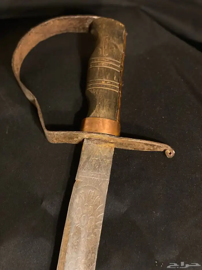 سيف حبشي طرق يدوي قديم عليه نقوش وختوم 0