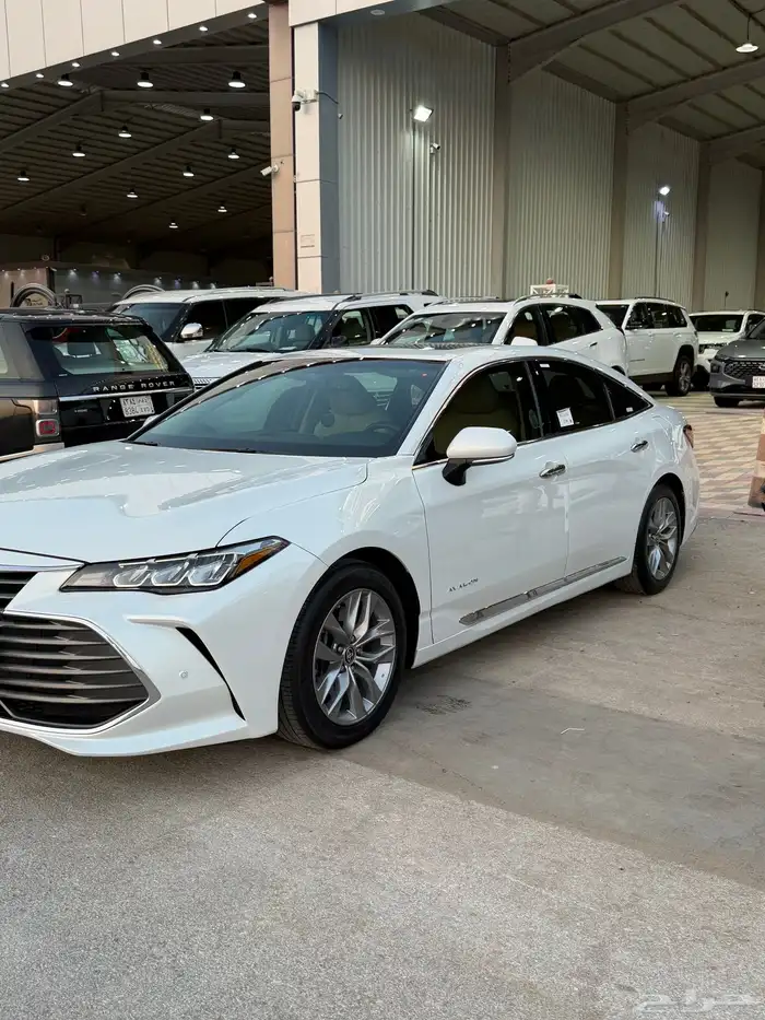 تويوتا افالون 2022 سعودي - تورنق عداد 86 الف كيلو فقط 2