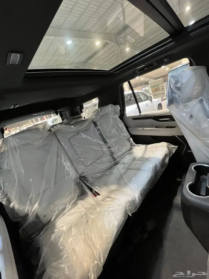 تاهو بريمير 2025 أسود داخلي ابيض 16