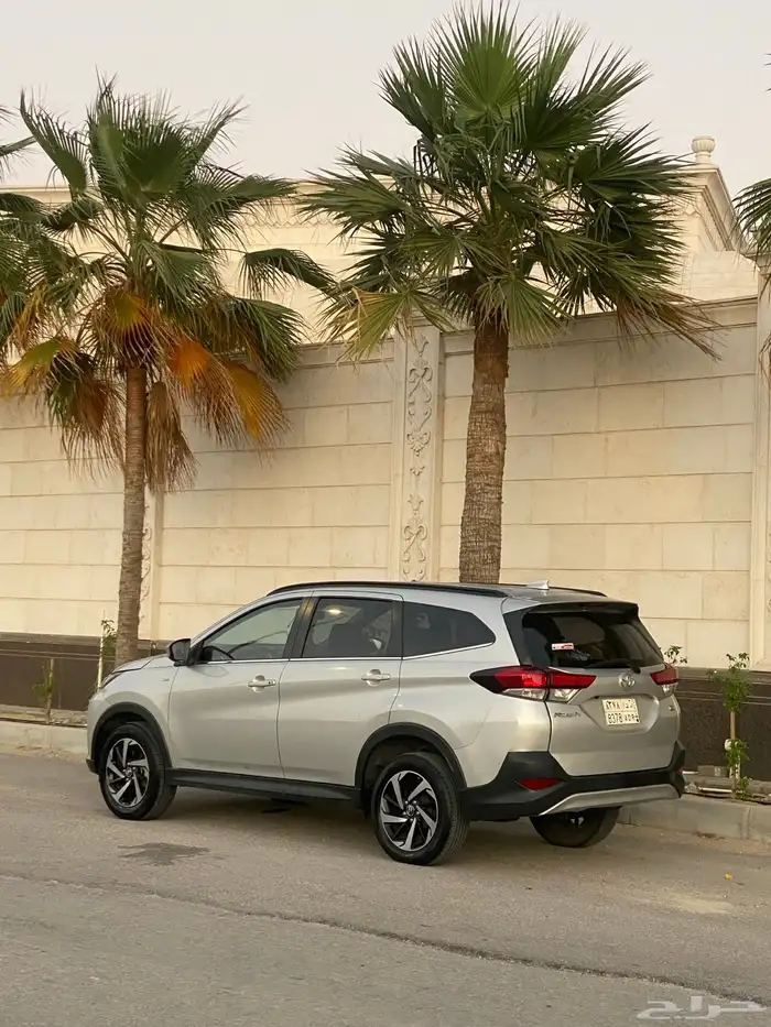 راش 2023 فضي سياره نظيفه 2