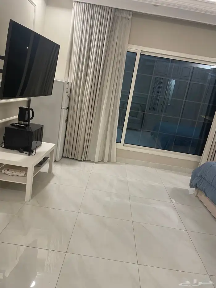 إيجار غرفة كبيرة بحمام بالشعلة big room for rent in shulah 4