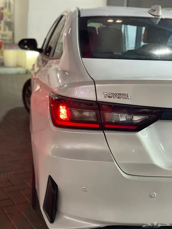 للبيع تويوتا يارس 2024 12
