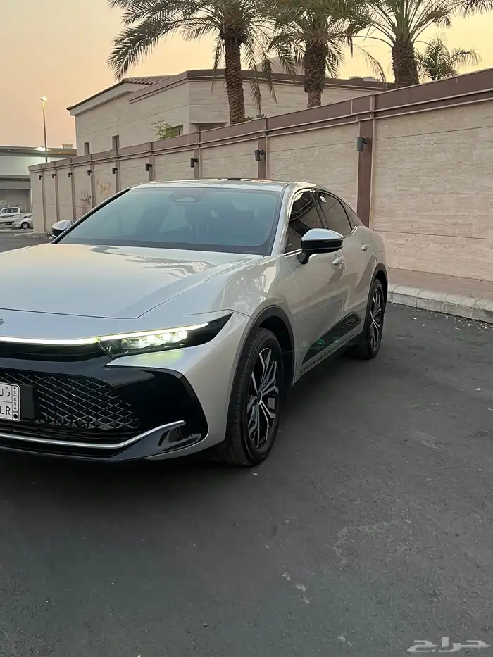 تويوتا كراون 2023 3