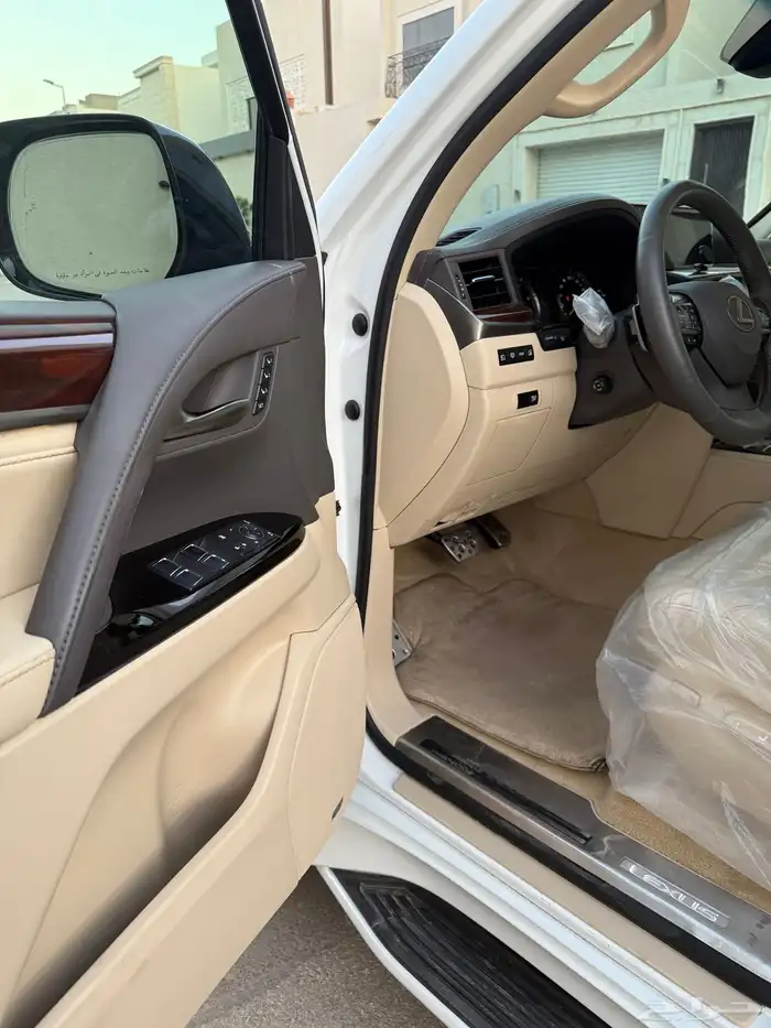 تم البيع تم البيع لكزس LX 2016 عداد 128 شرط 30