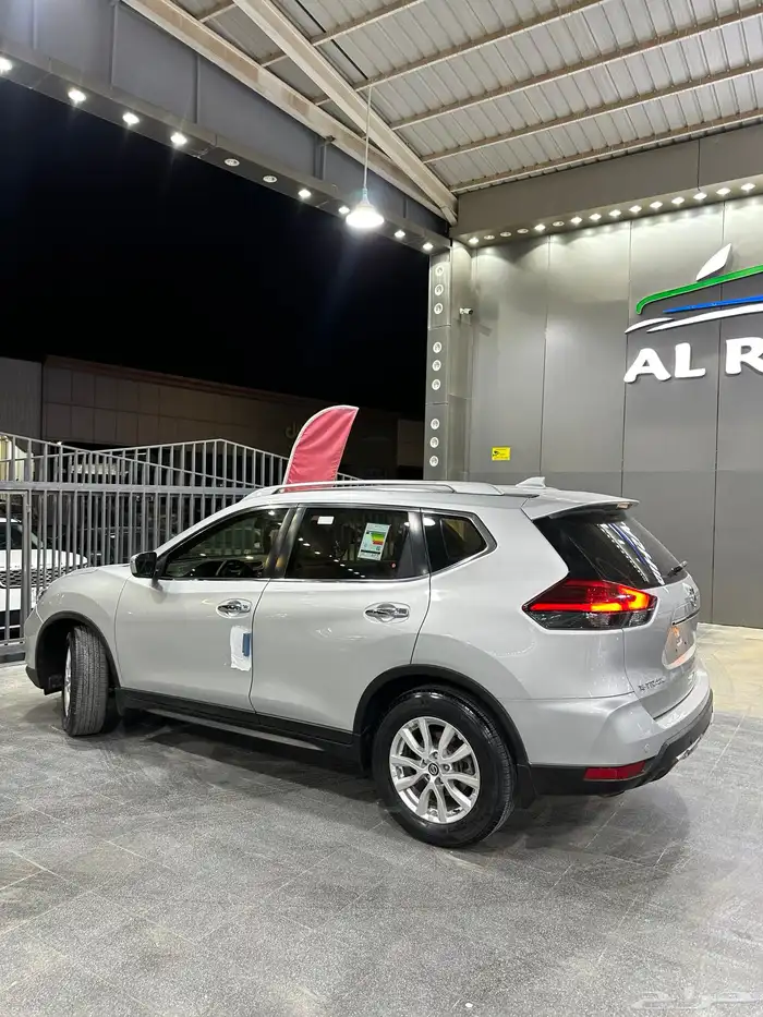 اكس تريل 2020 نص فل دبل 7 مقاعد معرض(عبيد الرشيدي) 4