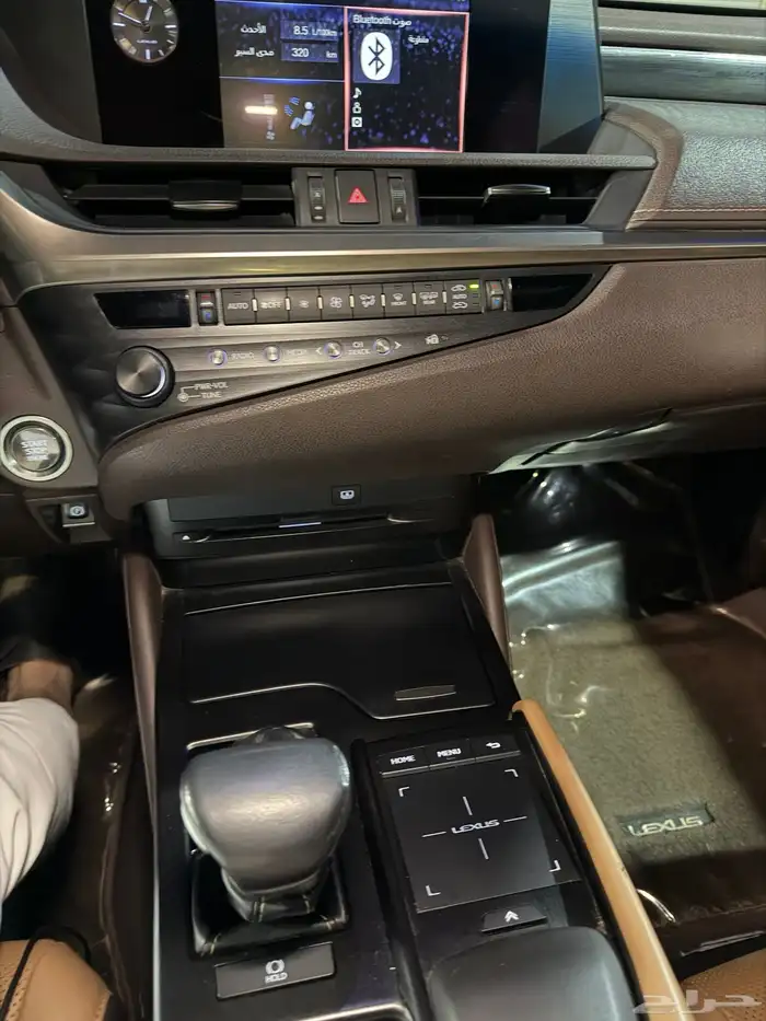 لكزس 2019 ES تيتانيوم نظيف 4