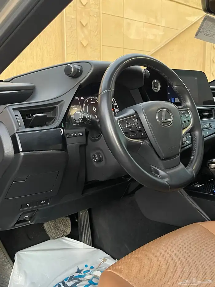 لكزس ES250 2024 16