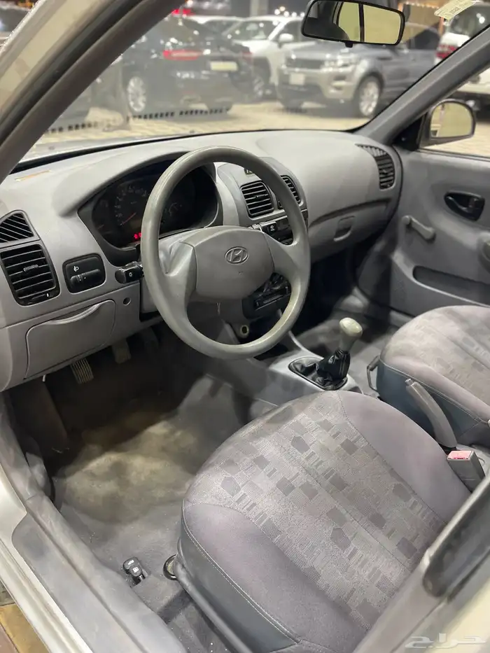 اكسنت موديل 2005 قير عادي مخزن 5