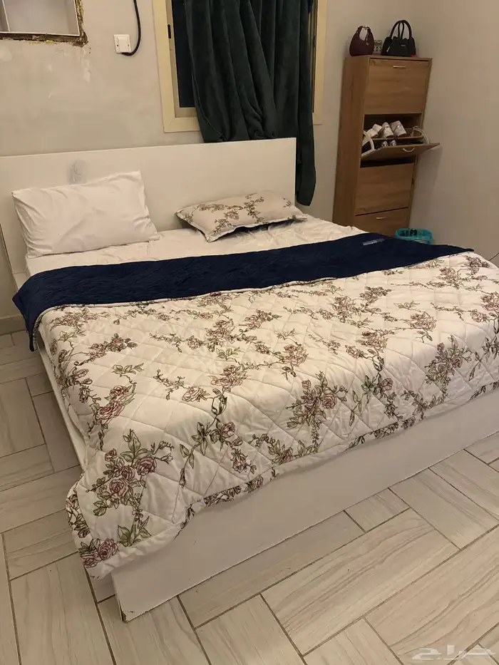 سرير سعره 250 نهائي بحاله جيده 0