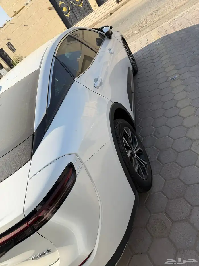 تويوتا كراون للبيع مصدومه 2023 5