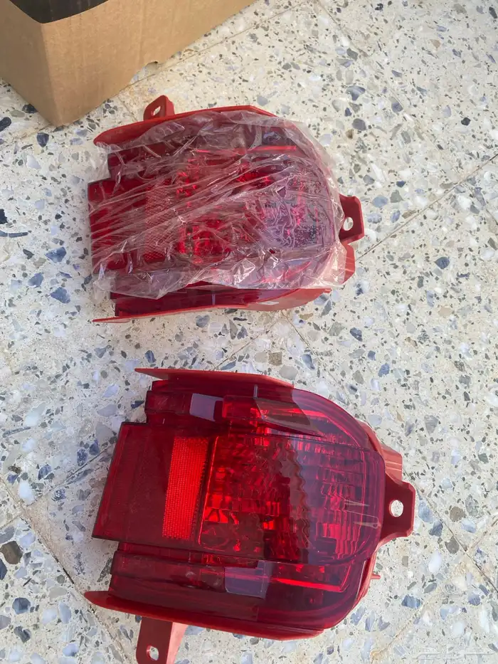 اسطب لكزس 2015 خلفي مع العواكس 3