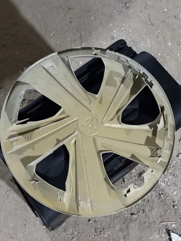 طاسة يارس وكالة بس عليها ملاحظة 2