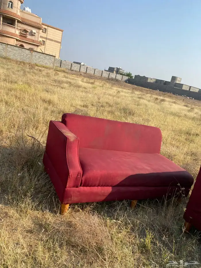 كنب في حاله جيده جدا  استخدام 7اشهر فقط سبب البيع محتاج 2