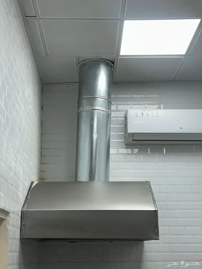 أغراض مطعم كاملة شبه جديدة للبيع والمحل للتقبيل 5