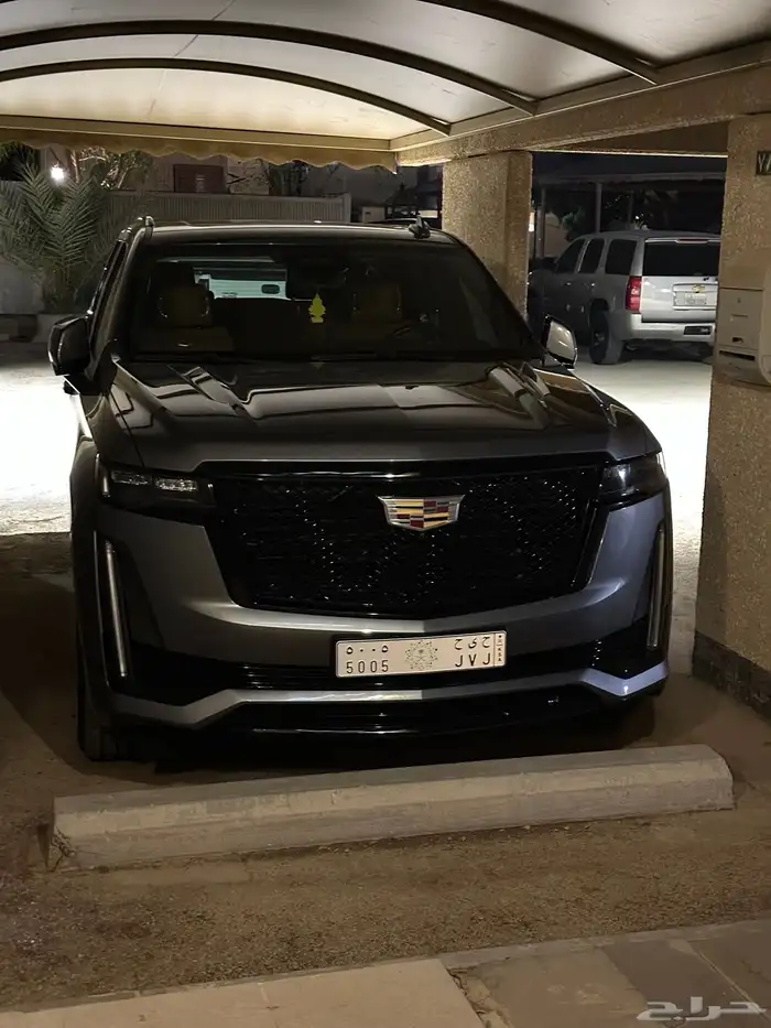 كادلك اسكاليد 2022 سبورت نظيف جدا 3