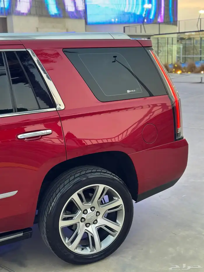 كاديلاك اسكاليدا 9