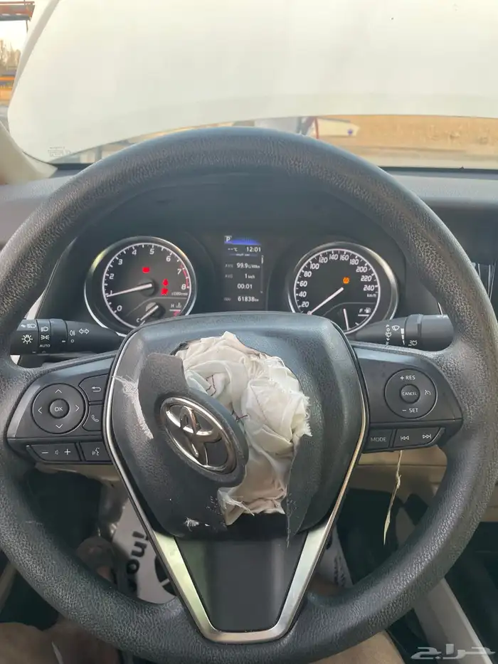 تويوتا كامري مصدوم 13