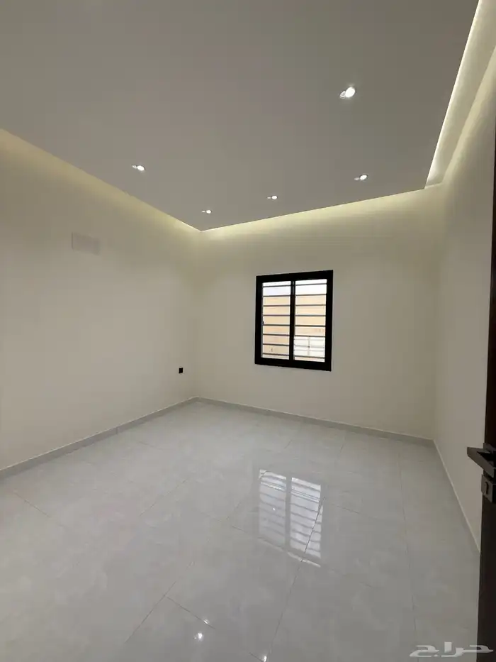 للبيع ارواف علويه وارواف ارضيه ببايكة سيارة ف شمال الخميس 20