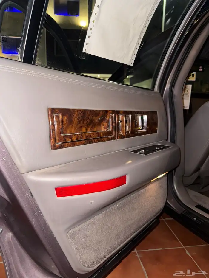 للبيع كاديلاك فليتوود 1993 13