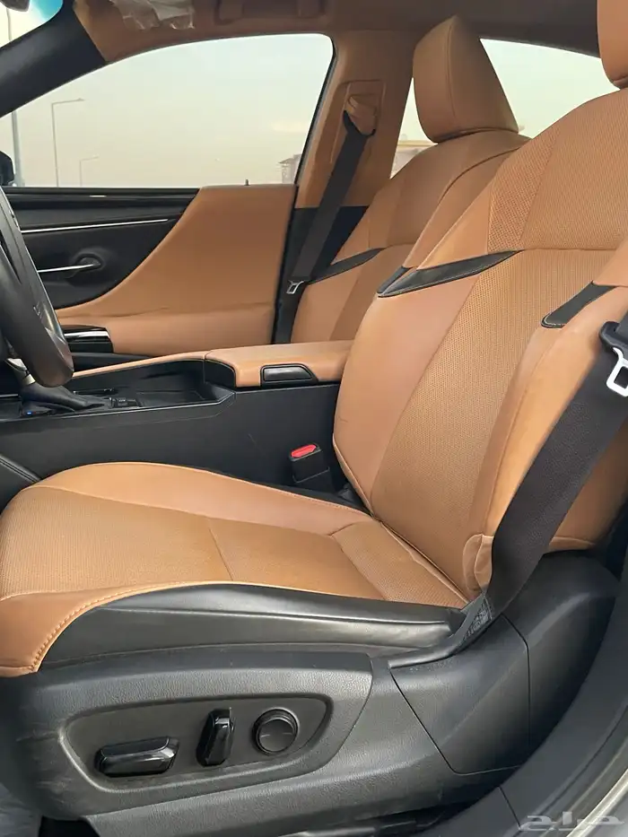 لكزس ES250 2024 17