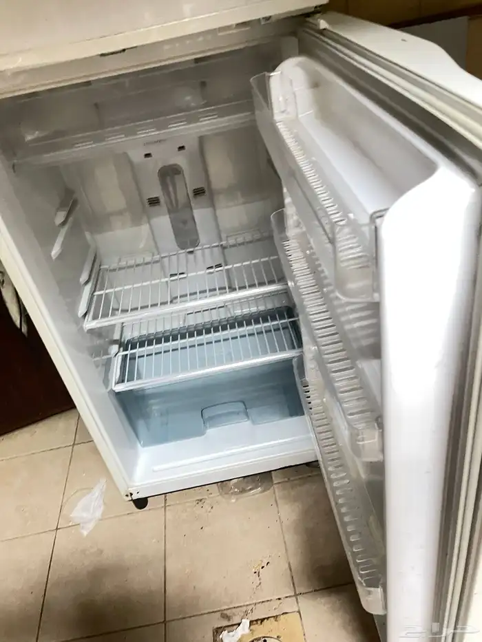 ثلاجة دايو للبيع كهربا 110 بحالة جيده 3
