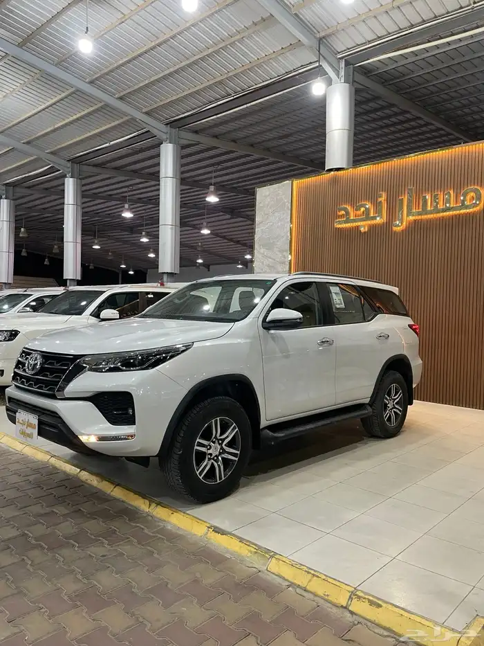 فورتشنر موديل 2023 (6سلندر) 5