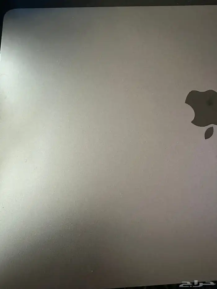 ماك بوك 2018 نظيف جدا 1