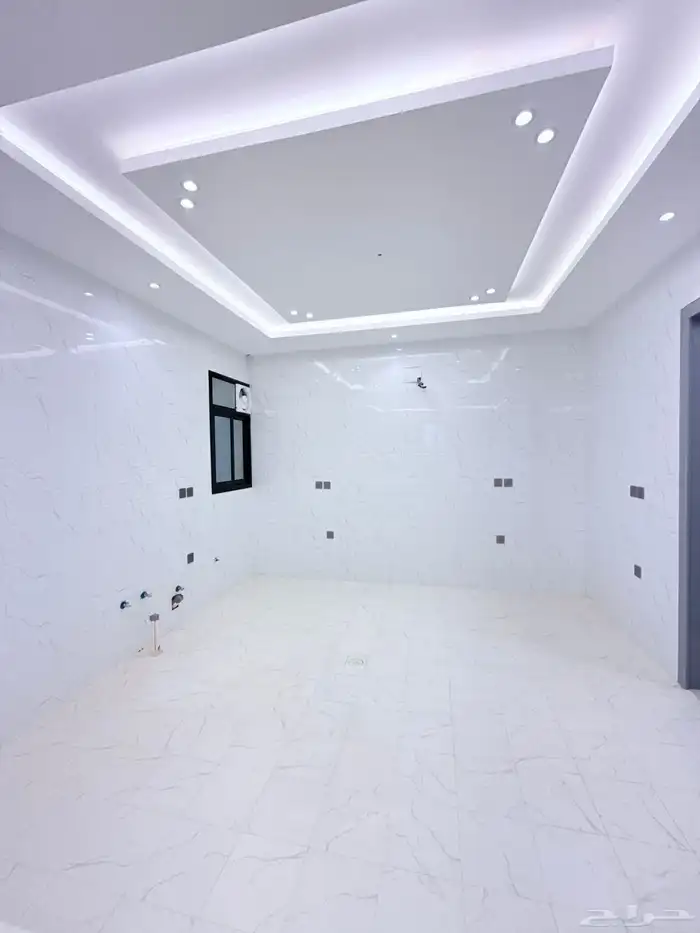 للبيع روف علوي بملحق تشطيبVipبسعر620الف مخطط الثمانين 10