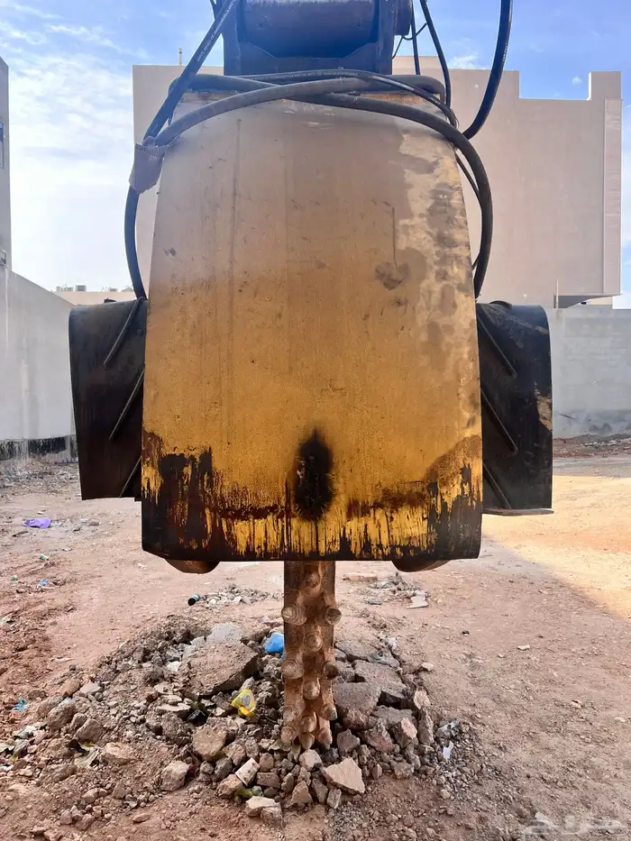 للبيع ترنشر طرنش يركب على البكلين 2