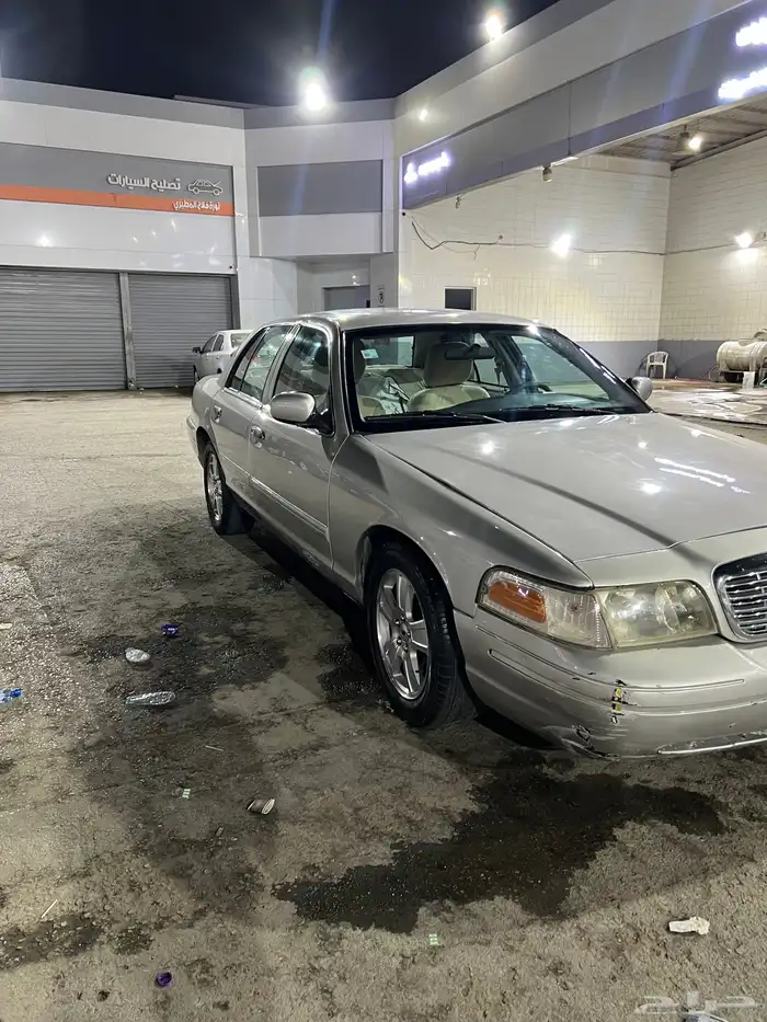 فورد كروان فكتوريا 2