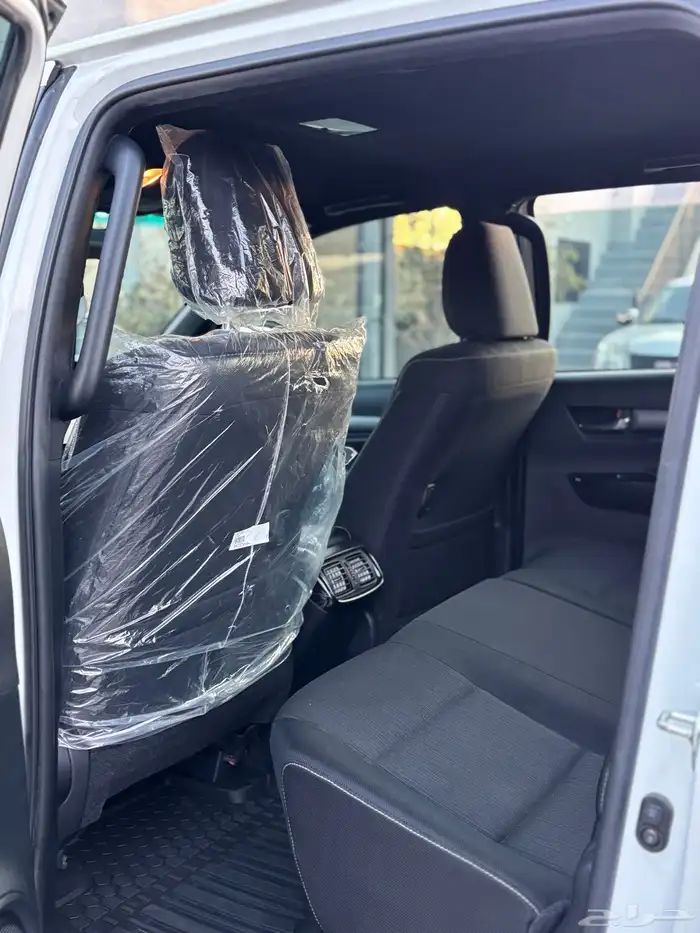 تويوتا هايلوكس 2023 14