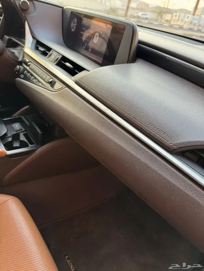 للبيع لكزس ES250 فئة AA موديل 2019 0