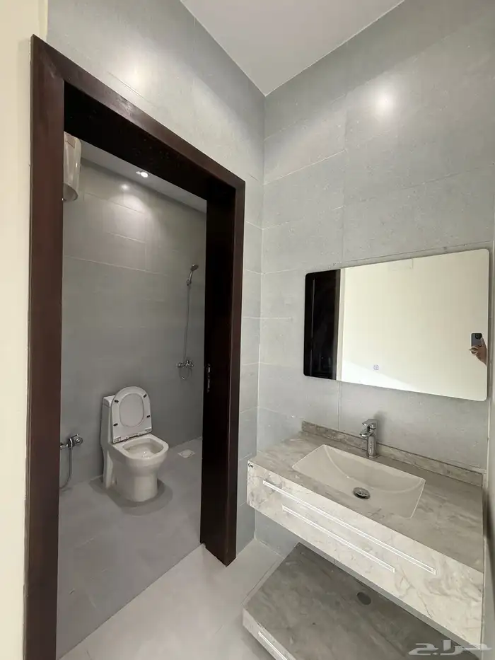 للبيع ارواف علويه وارواف ارضيه ببايكة سيارة ف شمال الخميس 44