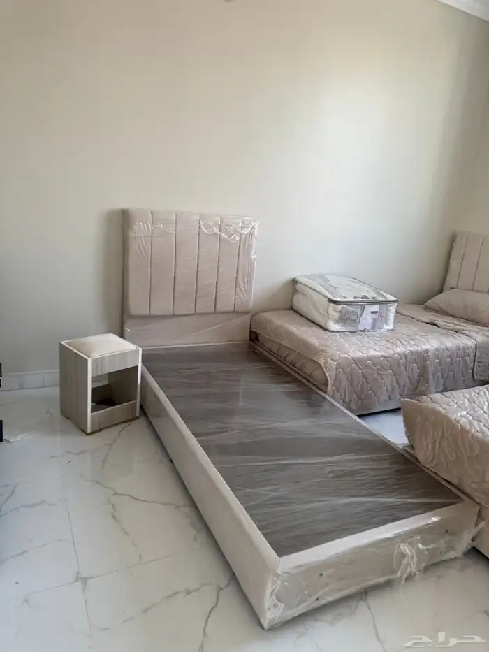 للبيع سرير نوم نفر جديد 2