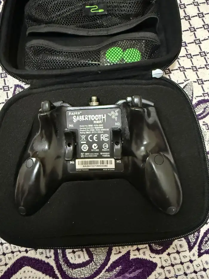 يد العاب احترافية من رازر Razer للكمبيوتر 2