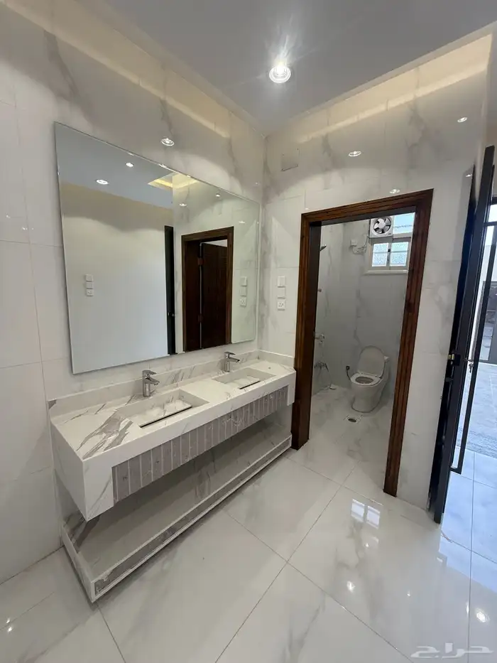 للبيع دور أرضي بحوش وسيع حي الزهور المحاله ابها 600الف 7