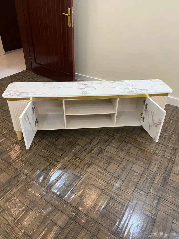 طاولات استقبال وشاشه ثلاجه وفرن 1