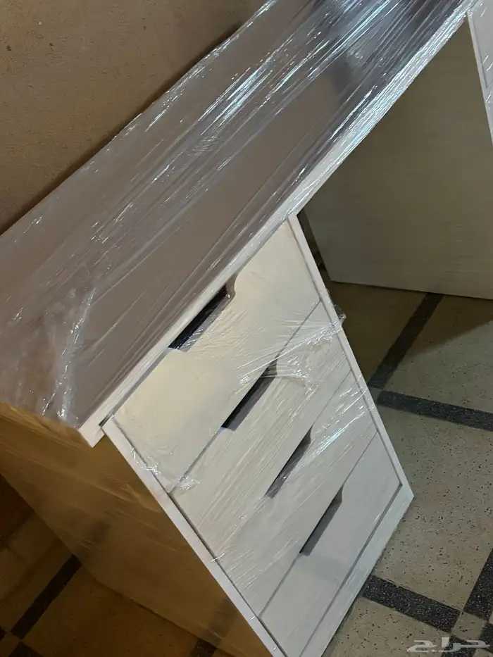 طاوله قيمنق يوجد توصيل 2