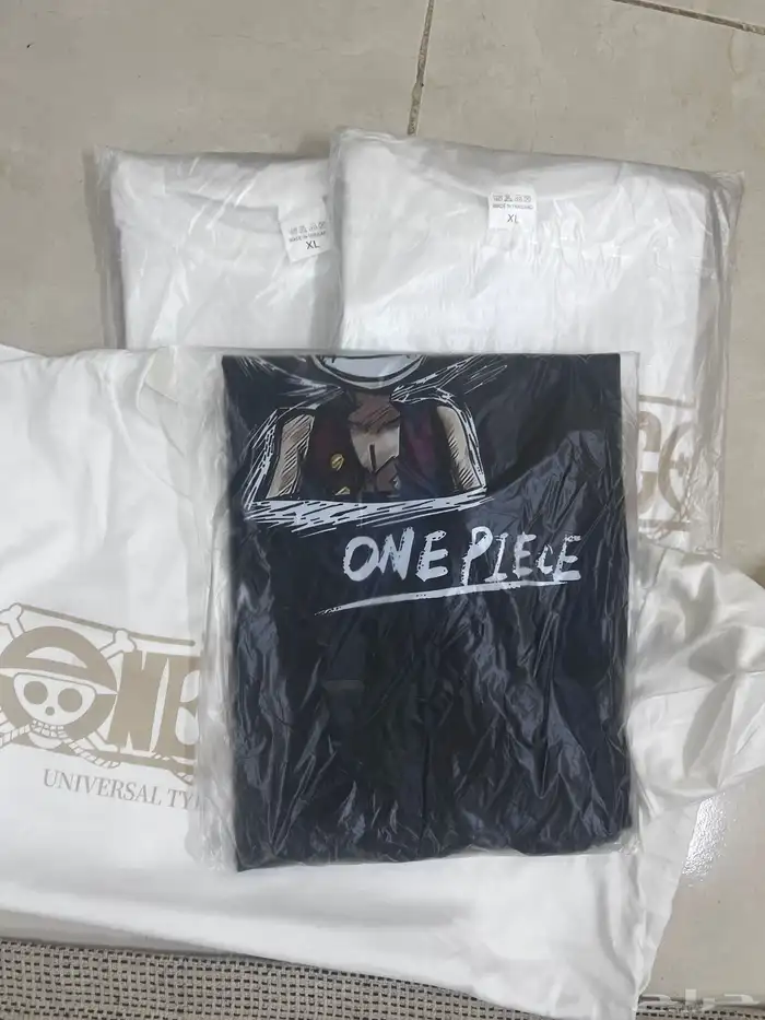 تي شيرتات ون بيس وماين كرافت صغار وشوز Hoka 7