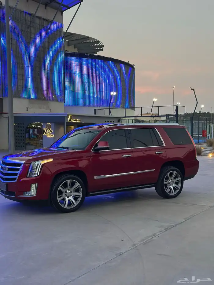 كاديلاك اسكاليدا 8