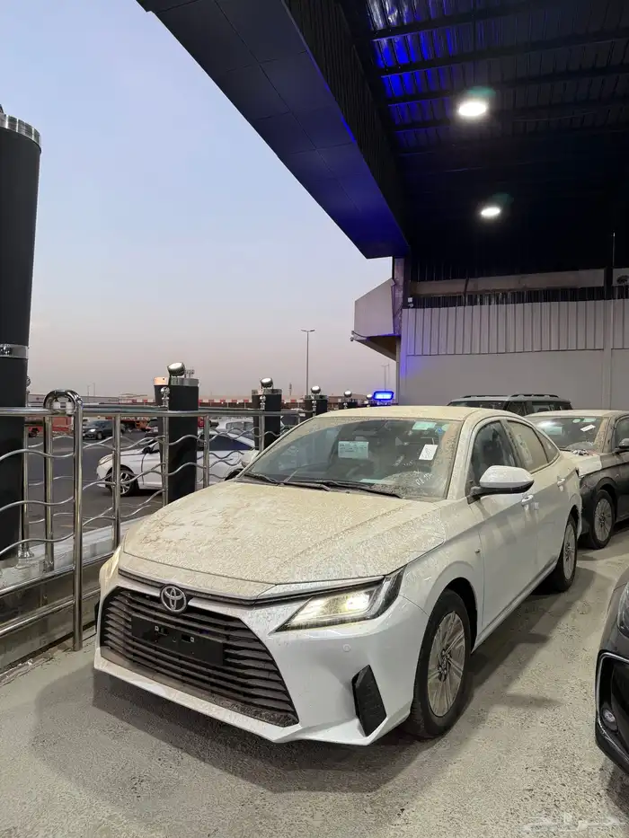 تويوتا يارس نص فل عرض خاص لراتب 3000 اول ثلاث اقساط مجانيه 0