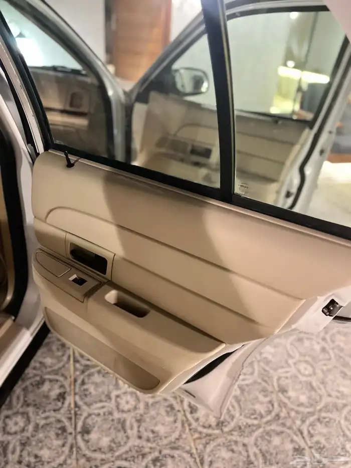 فورد كراون فكتوريا سعودي 2011 10