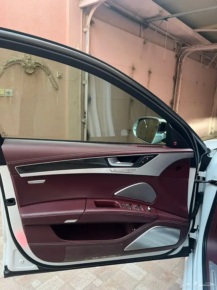 Audi 2015 S8 اودي 5