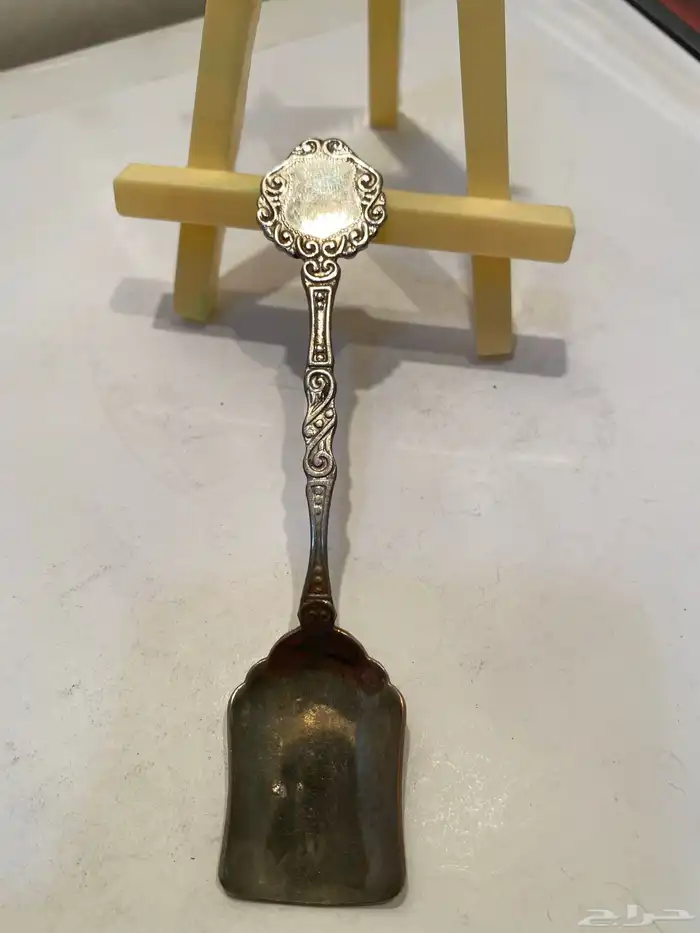 ملعقه صغيره مطليه فضة قديمه تراث للبيع 0