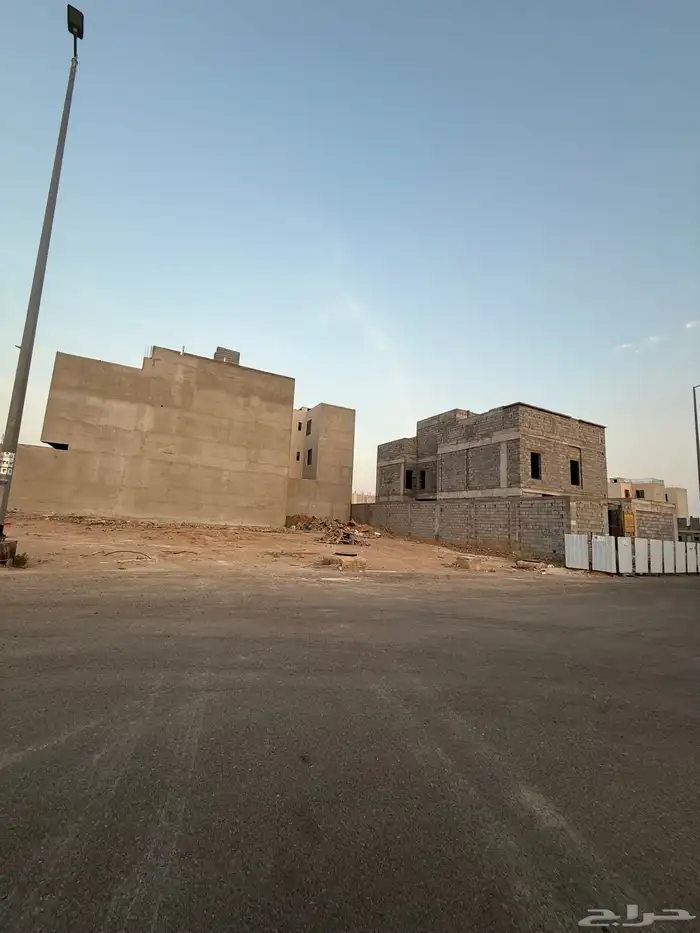 للبيع ارض في مخطط النبلاء م250 شارع 16 غربي خلف نفط 19