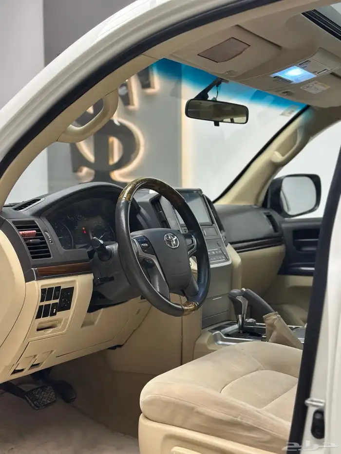 لاندكروزر 2016 5