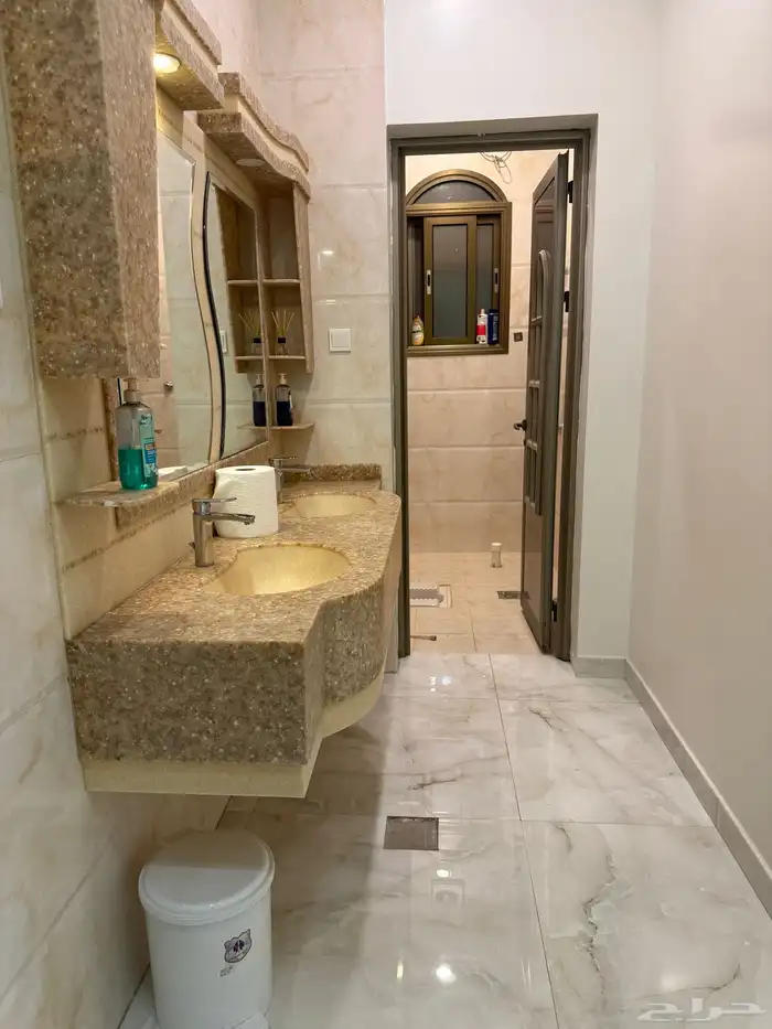 للإيجار شقتين بالدمام حي الأمانة 4