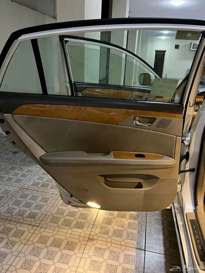 للبيع افالون ليمتد 2006 نظيفه 15