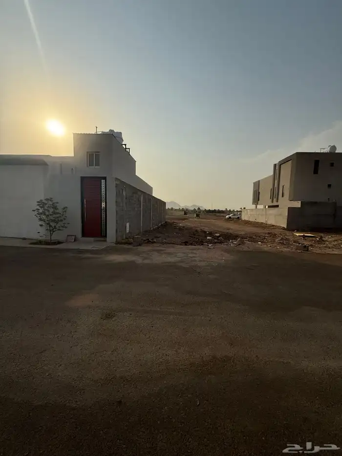 للبيع ارض في حي الزهرة (ج) م 230 شارع 14م غربي 15